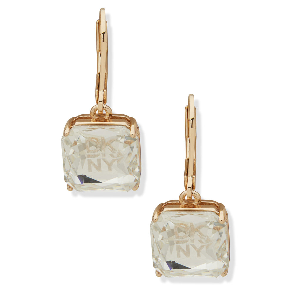 أقراط للنساء