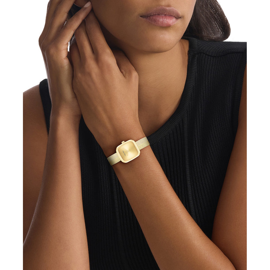 ساعة أدور للنساء