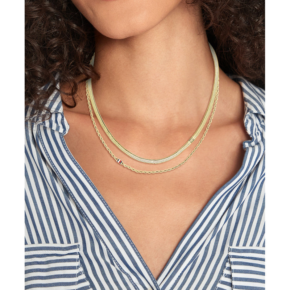 قلادة نسائية متعددة الطبقات