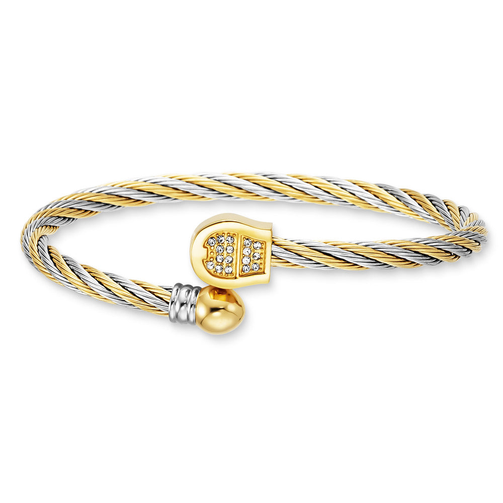 أساور نسائية