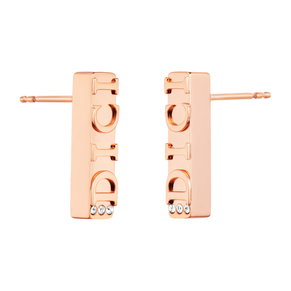 أقراط للنساء