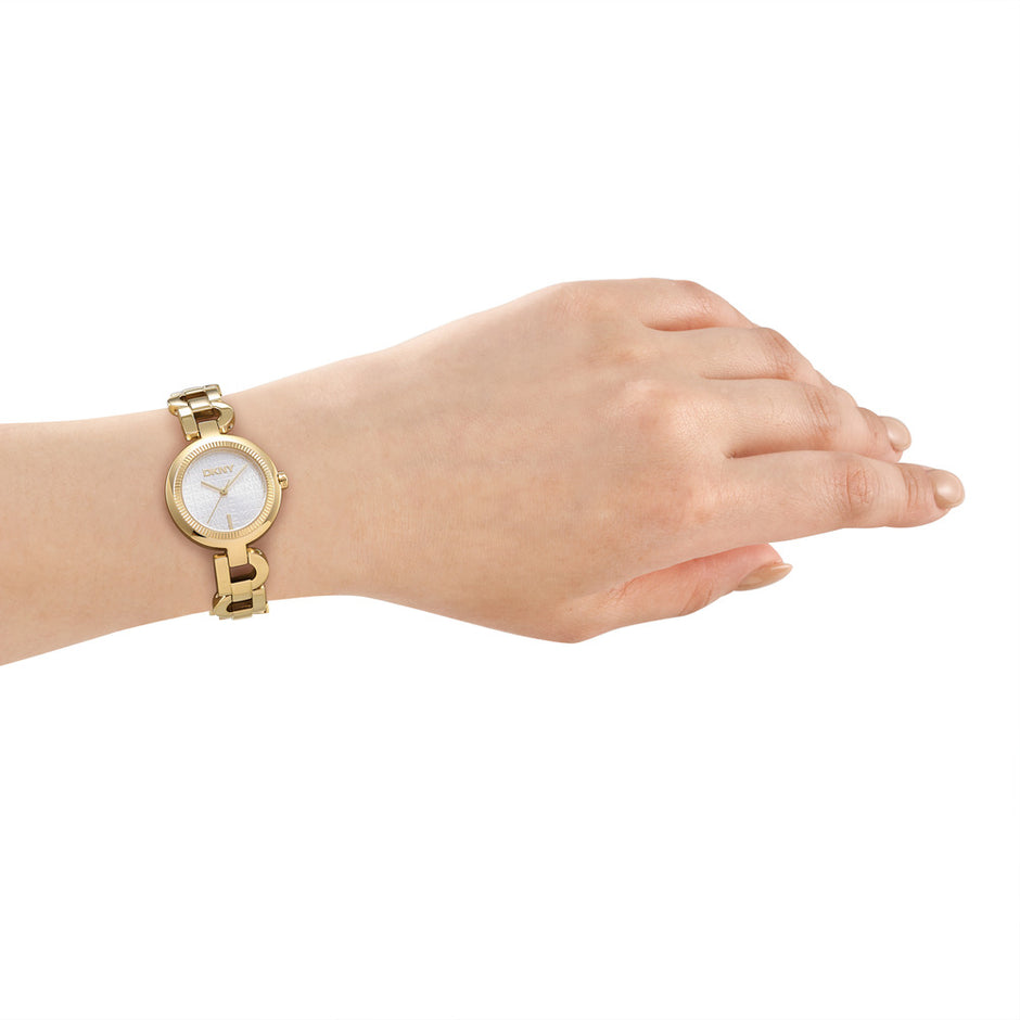 ساعة بوش للنساء