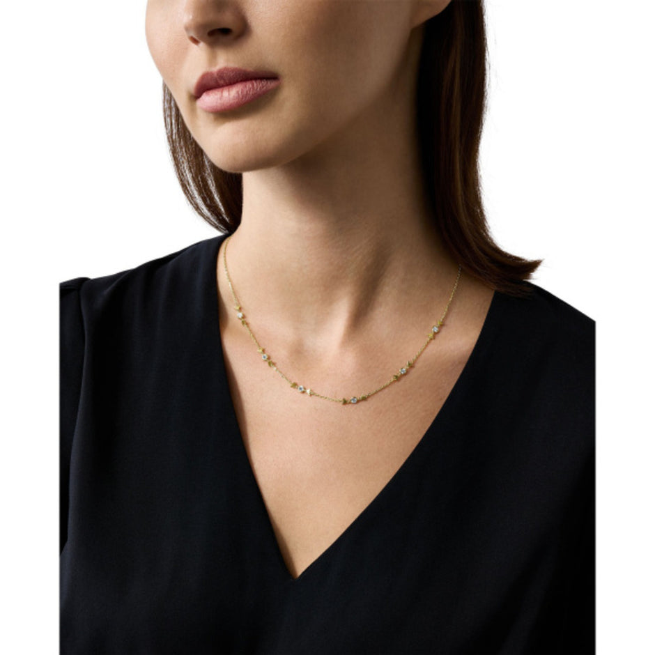 قلادة نسائية