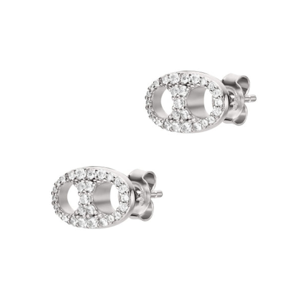 أقراط للنساء