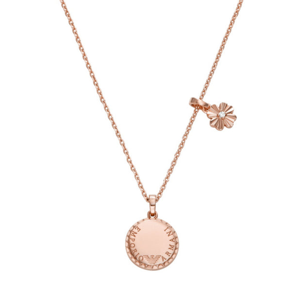 قلادة للنساء