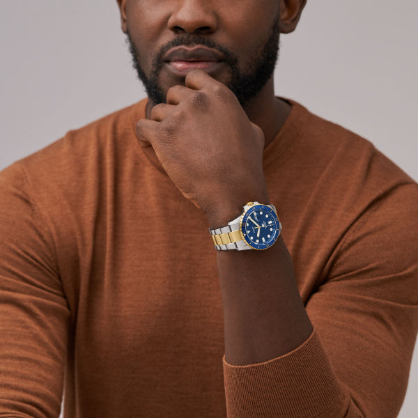 ساعة فوسيل زرقاء رجالي مقاس 42 ملم 
