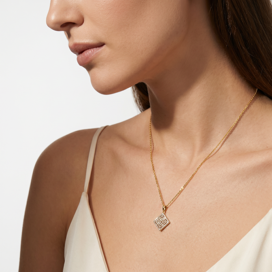 Women Joanne Gold Necklace
