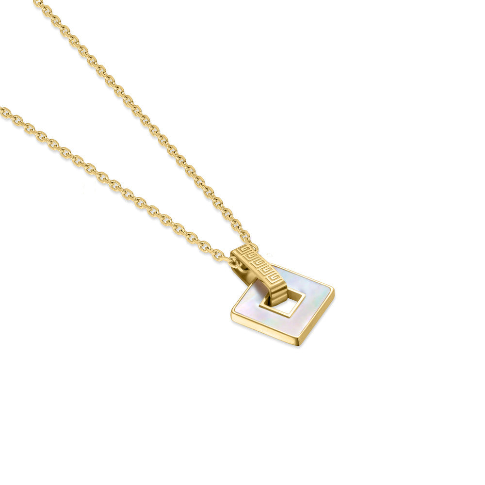 Women Coralie Golden Necklace