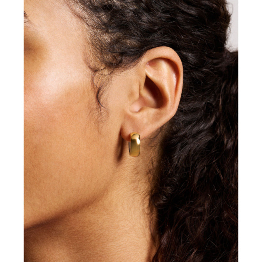 أقراط للنساء