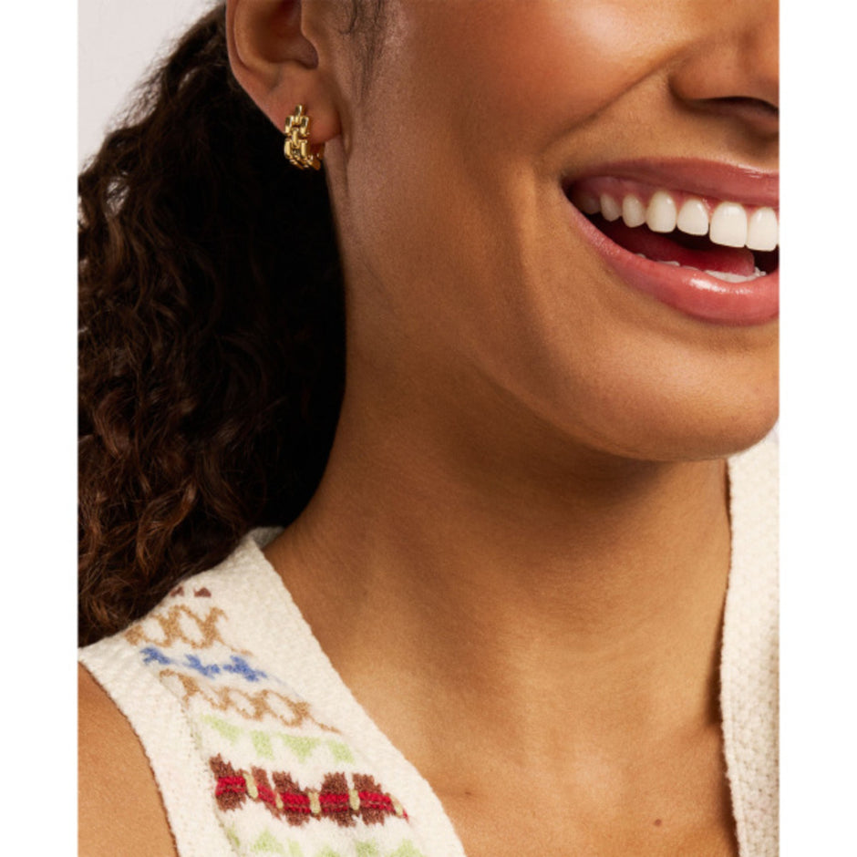 أقراط للنساء