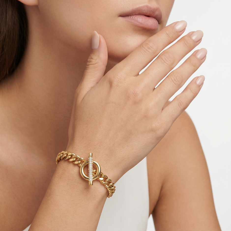 Women Carlie T-Bar Gold Bracelet