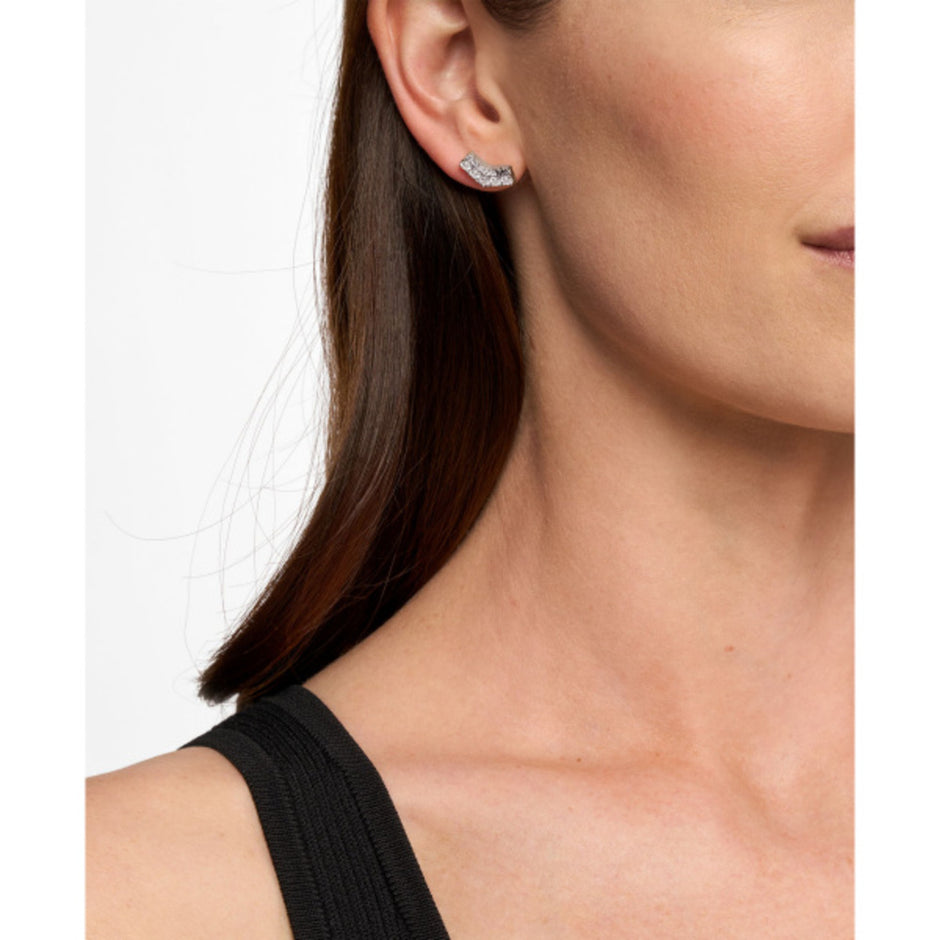 أقراط للنساء