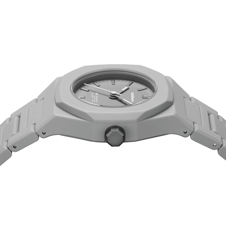 ساعة من البولي كربونات للرجال