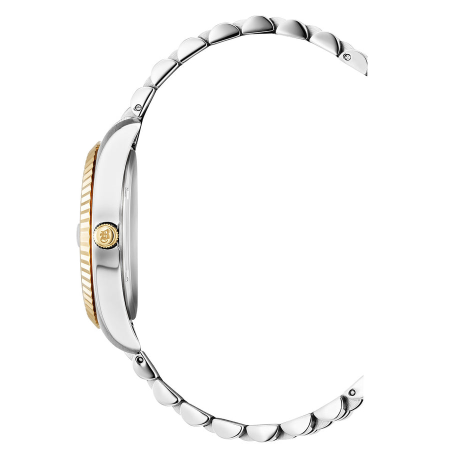 ساعة مستوحاة للنساء