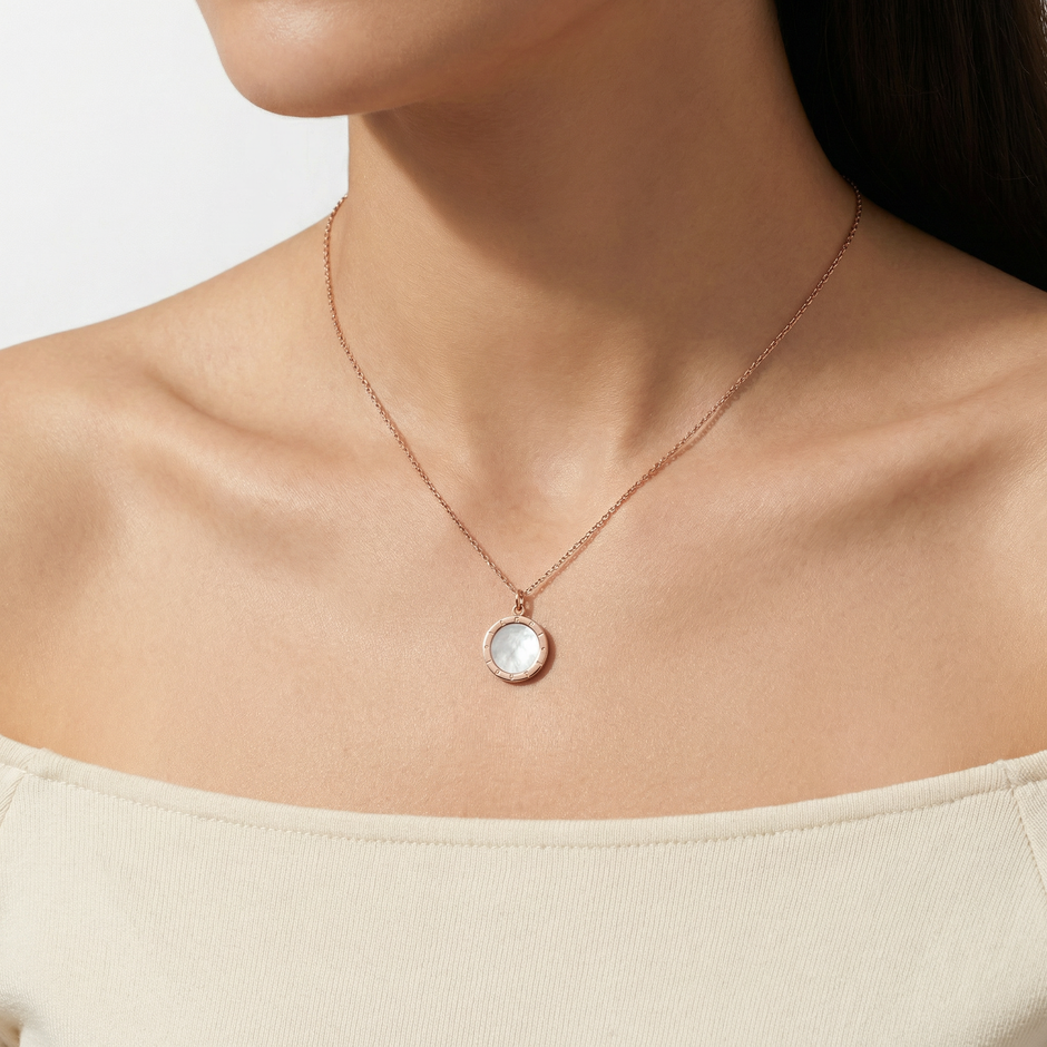 قلادة روز جولد للنساء