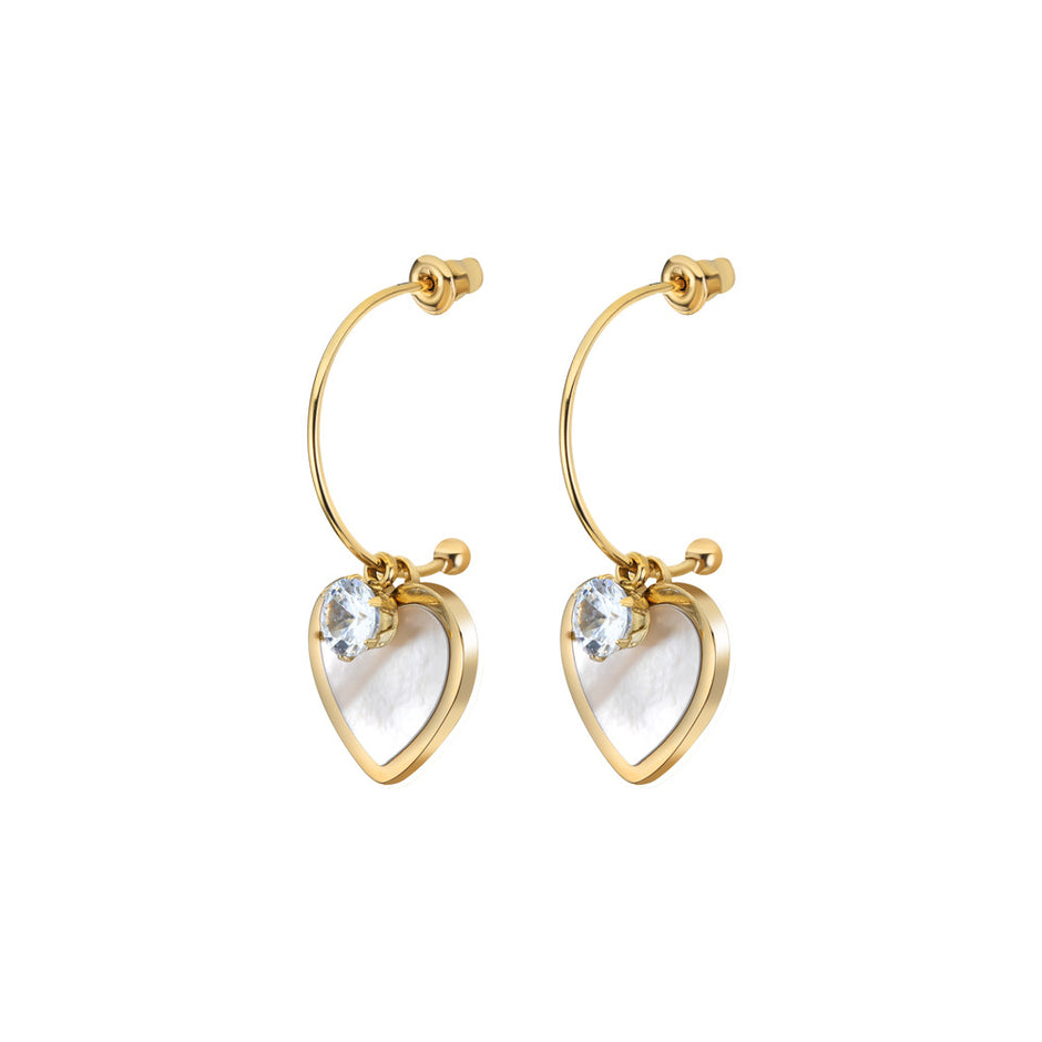 أقراط ذهبية للنساء