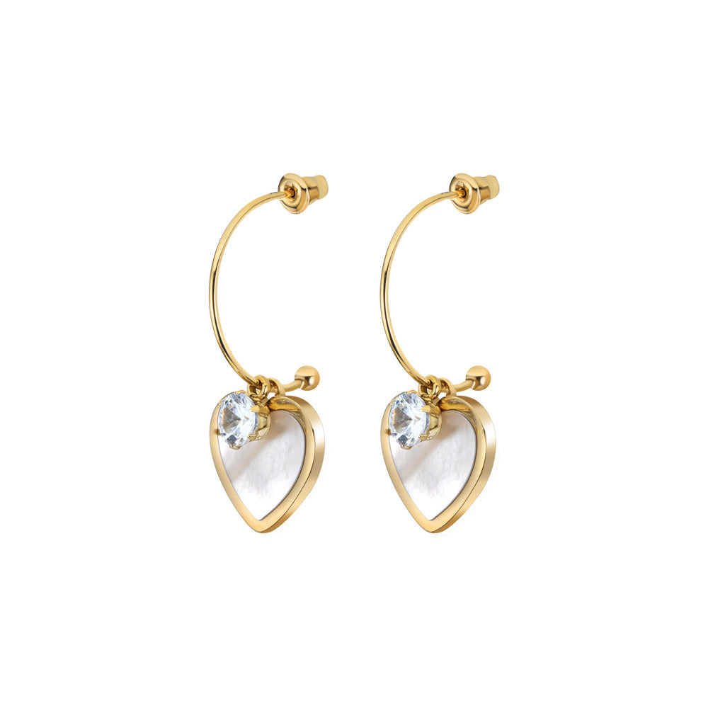 أقراط ذهبية للنساء