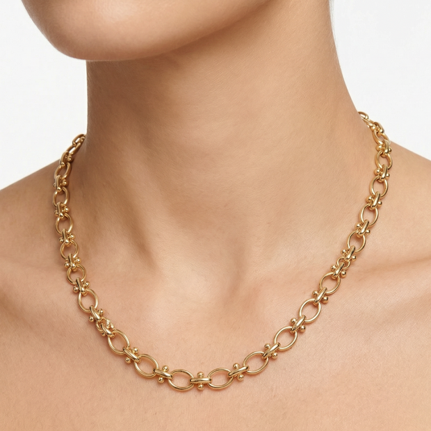 Women Sylvia Golden Necklace