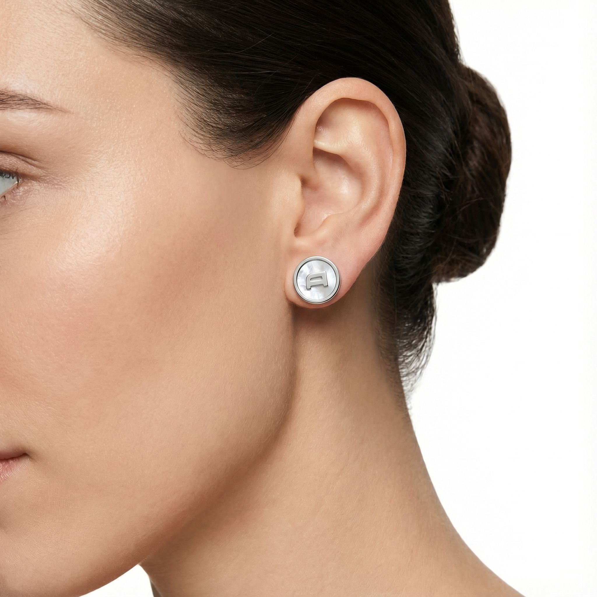 أقراط فضية للنساء